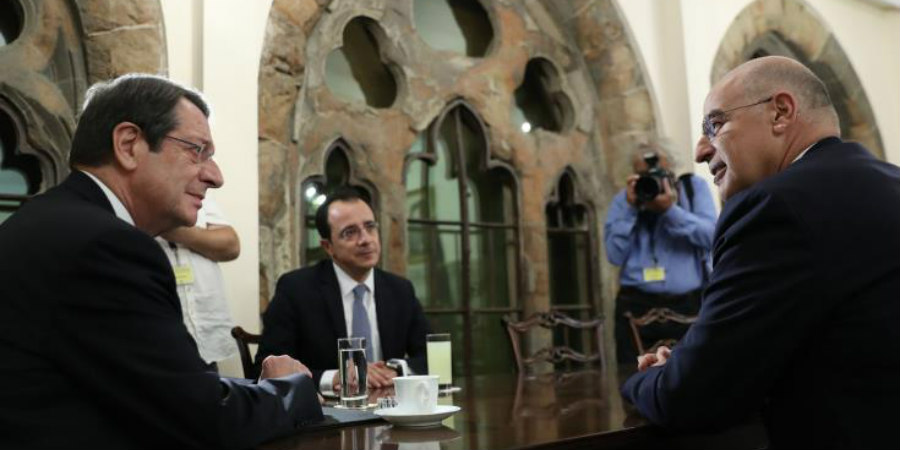 Ελλάδα και Κύπρος προασπίζονται τα κοινά τους συμφέροντα, λέει ο Νίκος Δένδιας